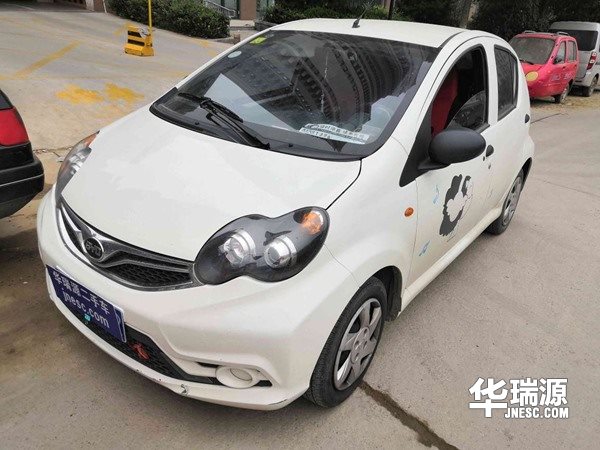 比亚迪F0二手车报价—小车代步更炫酷