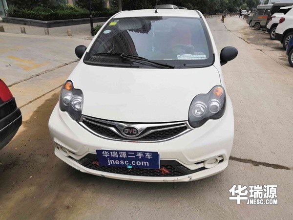 比亚迪F0二手车报价—小车代步更炫酷