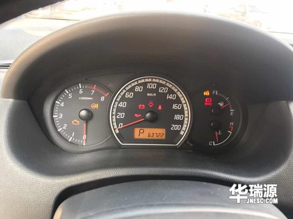 2009款铃木雨燕，外观运动时髦，经济省油
