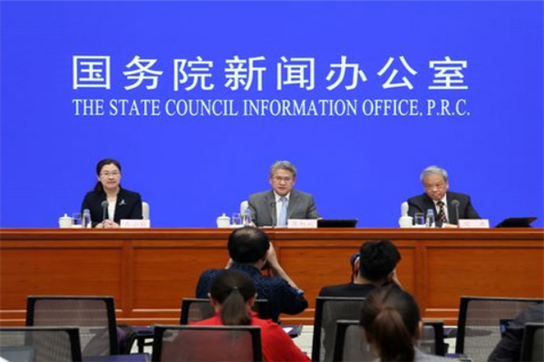 新能源汽车产量或超150万辆,新能源汽修师“一将难求”!