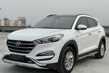 襄阳二手现代途胜 2018款 1.6T 双离合 两驱 15周年纪念版